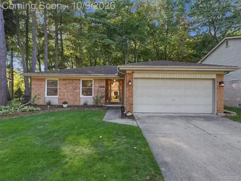 40841 Executive Dr, Sterling Heights, MI 48313