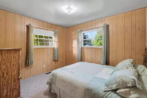 Bedroom - 5039 E Frances Rd, Thetford, MI 48458 photo 1 of 3