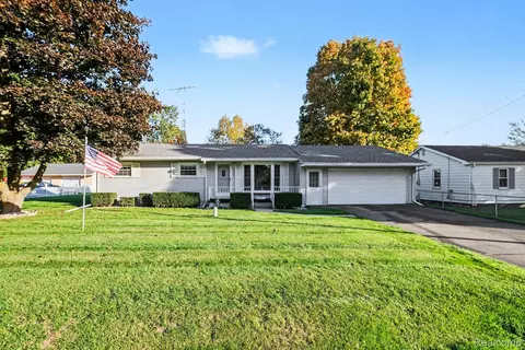 Exterior - 5039 E Frances Rd, Thetford, MI 48458 photo 4 of 4