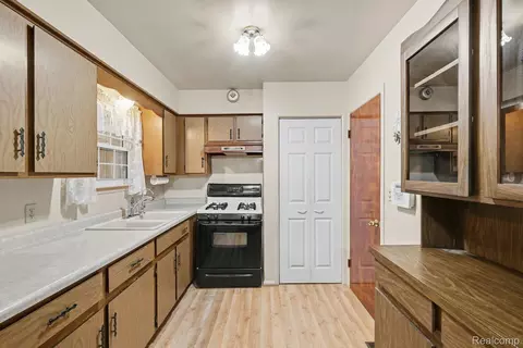 Kitchen - 5039 E Frances Rd, Thetford, MI 48458 photo 1 of 1