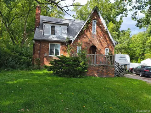 22725 Quinn Rd, Clinton Township, MI 48035