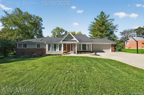 24723 Westmoreland Dr, Farmington Hills, MI 48336