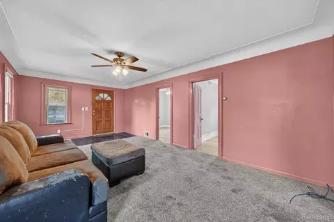 Living - 1116 E 8th St, Monroe, MI 48161 photo 3 of 4