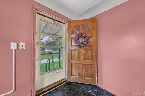 Entry Way - 1116 E 8th St, Monroe, MI 48161 photo 1 of 4
