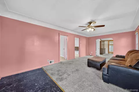 Living - 1116 E 8th St, Monroe, MI 48161 photo 2 of 4