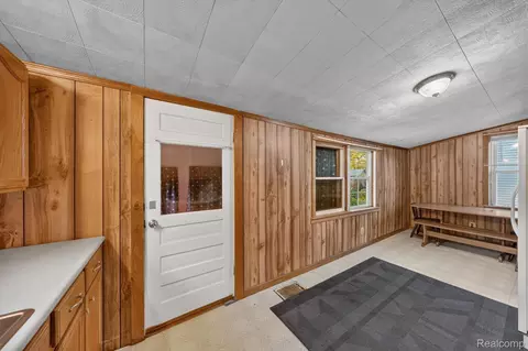 Entry Way - 1116 E 8th St, Monroe, MI 48161 photo 3 of 4