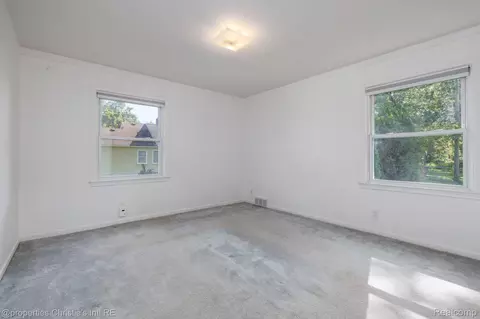 Bedroom - 16320 Aurora Ave, Eastpointe, MI 48021 photo 1 of 2