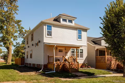 2570 Beals St, Detroit, MI 48214