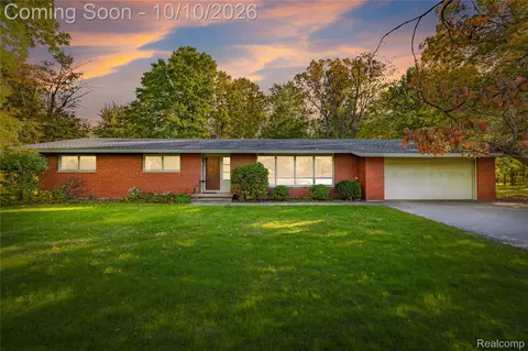 11850 Clinton River Rd, Sterling Heights, MI 48313