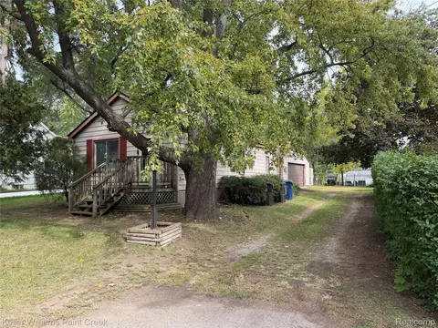 2685 Melvin Ave, Rochester Hills, MI 48307