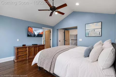 Bedroom - 34376 Jefferson Ave, Harrison, MI 48045 photo 2 of 4