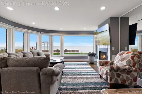 Living - 34376 Jefferson Ave, Harrison, MI 48045 photo 2 of 3