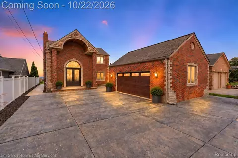 Exterior - 34376 Jefferson Ave, Harrison, MI 48045 photo 1 of 1