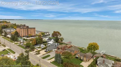 View/Area - 34376 Jefferson Ave, Harrison, MI 48045 photo 3 of 3