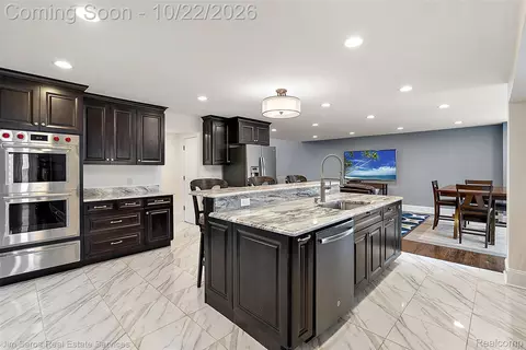 Kitchen - 34376 Jefferson Ave, Harrison, MI 48045 photo 3 of 7
