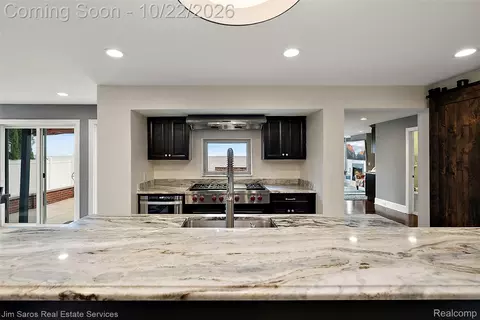 Kitchen - 34376 Jefferson Ave, Harrison, MI 48045 photo 5 of 7