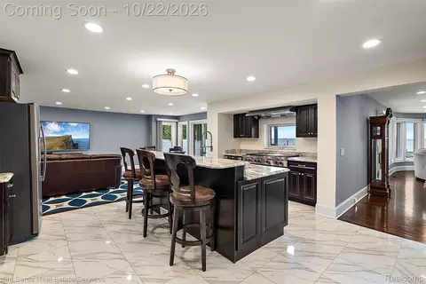 Kitchen - 34376 Jefferson Ave, Harrison, MI 48045 photo 6 of 7