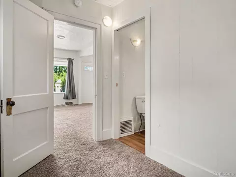 Entry Way - 2840 Miller Rd, Flint, MI 48503 photo 2 of 2