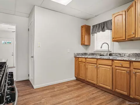 Kitchen - 2840 Miller Rd, Flint, MI 48503 photo 2 of 5