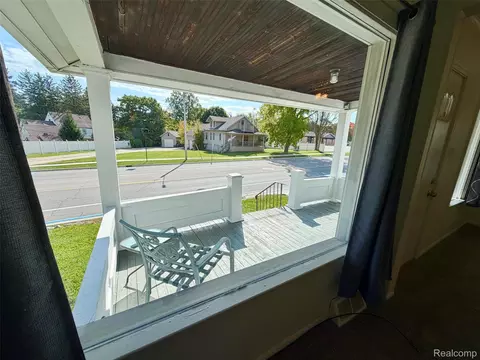 Exterior - 2840 Miller Rd, Flint, MI 48503 photo 9 of 10