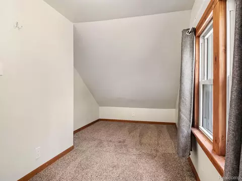Bedroom - 2840 Miller Rd, Flint, MI 48503 photo 7 of 10