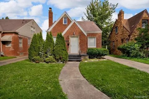 16590 Gilchrist St, Detroit, MI 48235