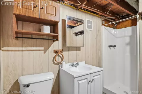 Bath - 15574 Brandt St, Romulus, MI 48174 photo 3 of 4