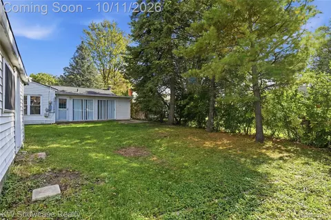 Exterior - 15574 Brandt St, Romulus, MI 48174 photo 4 of 5