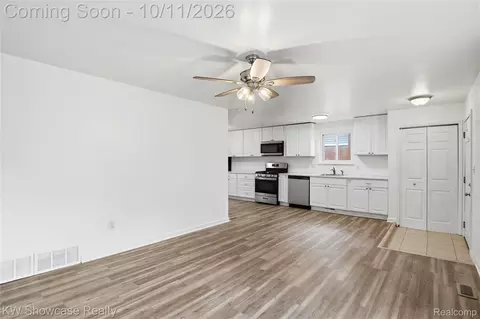 Living - 15574 Brandt St, Romulus, MI 48174 photo 4 of 4