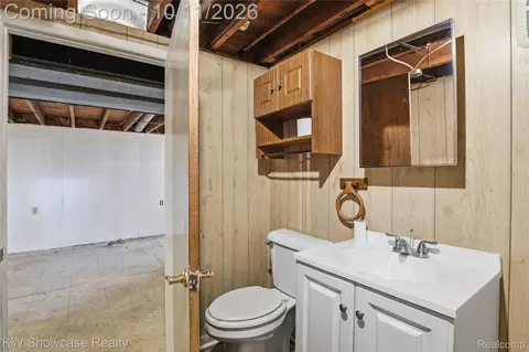 Bath - 15574 Brandt St, Romulus, MI 48174 photo 4 of 4