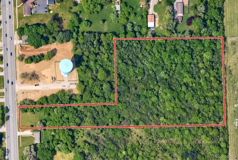 00 S Center Rd, Burton, MI 48519