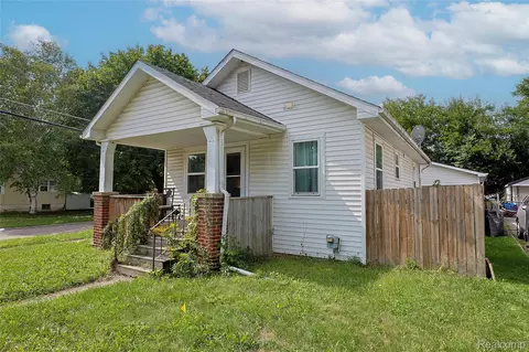 2301 Avon St, Saginaw, MI 48602