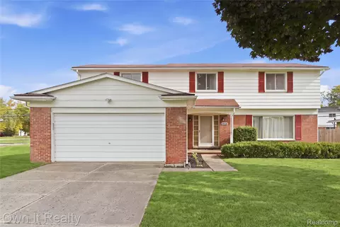 29230 Bermuda Ln, Southfield, MI 48076