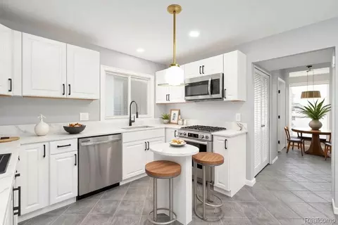 Kitchen - 18327 E 13 Mile Rd, Fraser, MI 48026 photo 1 of 5