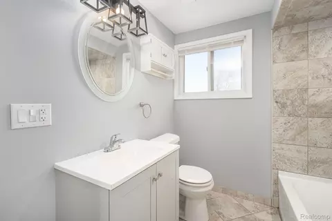 Bath - 18327 E 13 Mile Rd, Fraser, MI 48026 photo 4 of 5