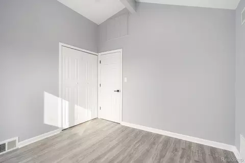Bedroom - 18327 E 13 Mile Rd, Fraser, MI 48026 photo 10 of 10