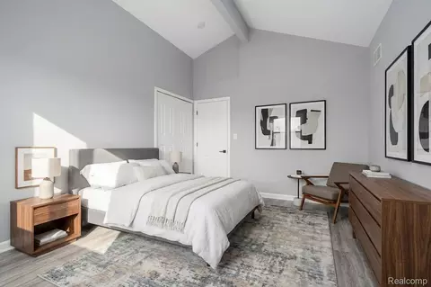 Bedroom - 18327 E 13 Mile Rd, Fraser, MI 48026 photo 1 of 10