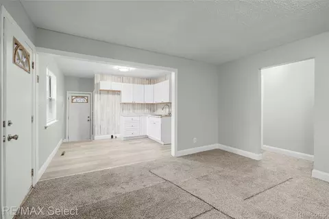 Entry Way - 2830 Plainfield Ave, Flint, MI 48506 photo 5 of 7