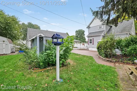 Exterior - 499 Allen Ave, Clawson, MI 48017 photo 2 of 2
