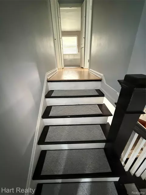Entry Way - 539 N Silver St, Bad Axe, MI 48413 photo 3 of 6