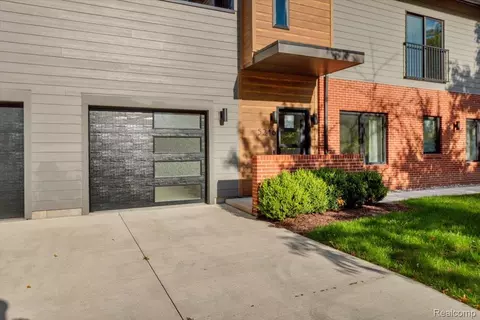 5216 Avery St Apt St #9, Detroit, MI 48208