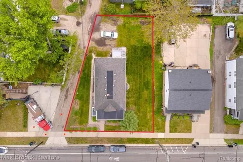 417 W Lincoln Ave, Royal Oak, MI 48067
