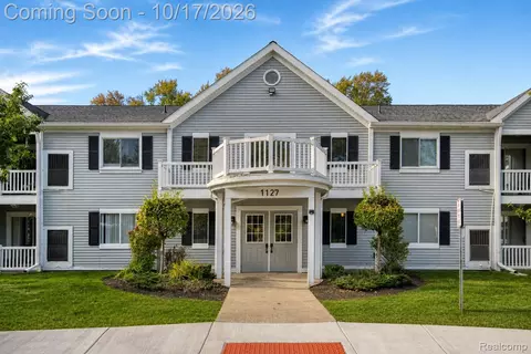 1127 S Lake Dr, Novi, MI 48377