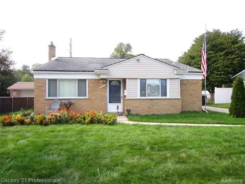19823 Weyher St, Livonia, MI 48152