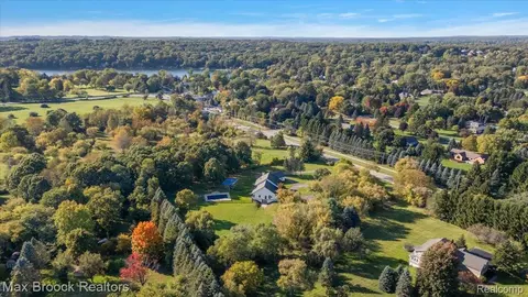 View/Area - 4597 Clarkston Rd, Independence, MI 48348 photo 2 of 5