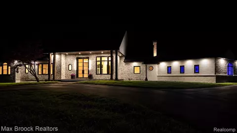 Exterior - 4597 Clarkston Rd, Independence, MI 48348 photo 8 of 8