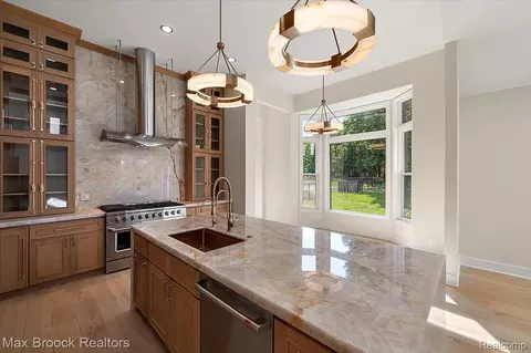 Kitchen - 4597 Clarkston Rd, Independence, MI 48348 photo 4 of 8