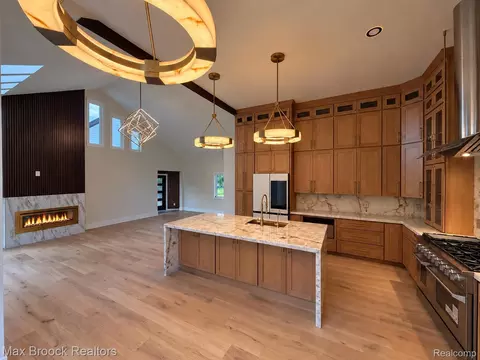 Kitchen - 4597 Clarkston Rd, Independence, MI 48348 photo 1 of 8