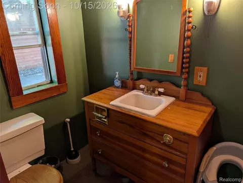 Bath - 3445 2nd St, Owendale, MI 48754 photo 1 of 2