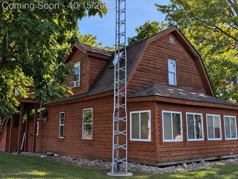 Exterior - 3445 2nd St, Owendale, MI 48754 photo 3 of 9